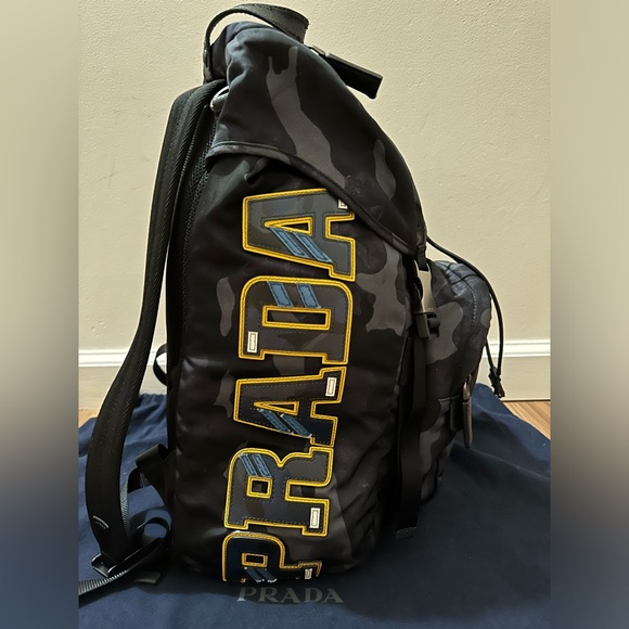 Prada Camouflage Letters Embroidery - Preowned w/ dust bag & authenticity card - Picture 4 of 12
